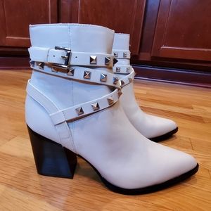 Steve Madden Cala Leather Bootie